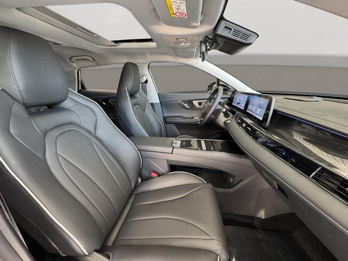 Interior de automóvil con tapizado premium